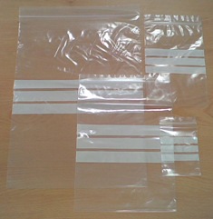  
 Bolsas de Pl�stico con Autocierre, 
 con gran variedad de tama�os estandar  
 